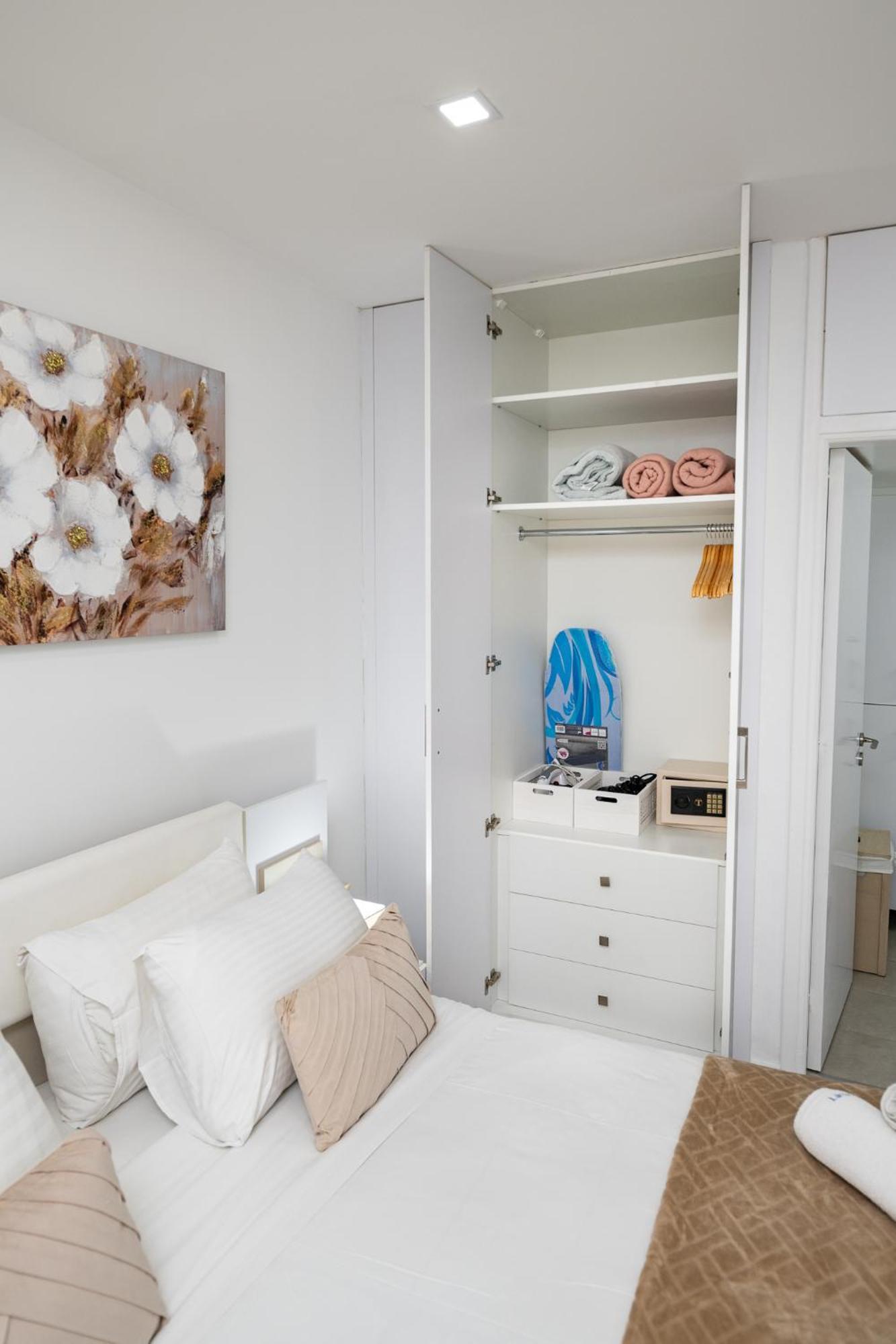 Lazuli Beach & Pool Apartment 501 Lárnaka Kültér fotó